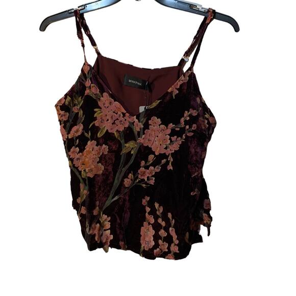 MINK PINK CRUSHED VELVET FLORAL TOP SIZE M NWT - Picture 1 of 9
